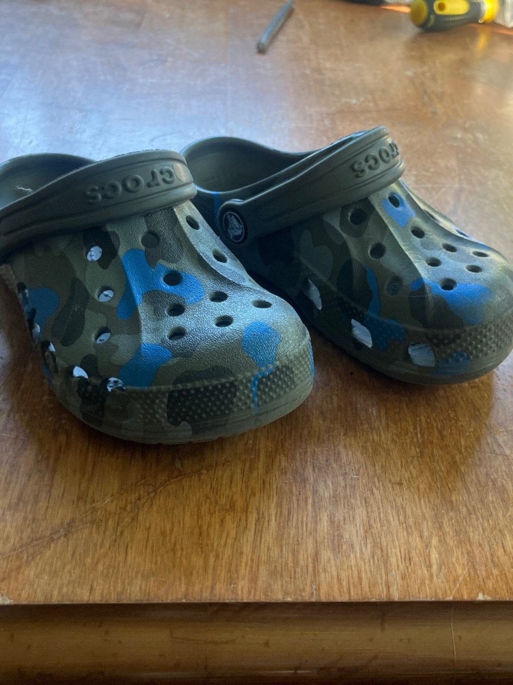 Kids size 11 crocs
